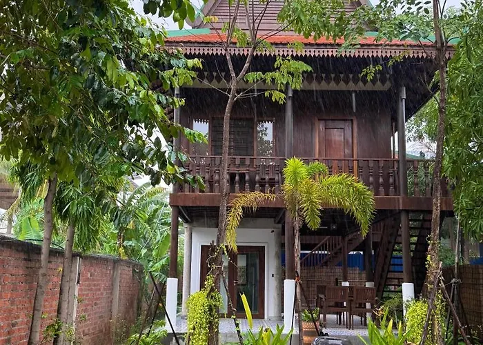 Sala Khmer Heritage - Traditional Wooden House *